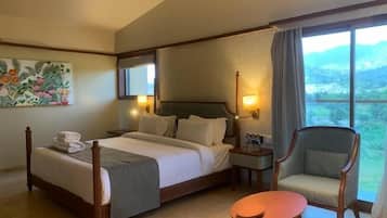 1 bedroom, in-room safe, iron/ironing board, free WiFi