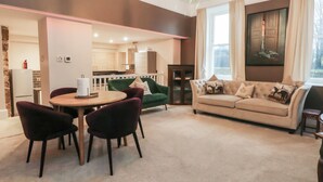 Cottage | Living area