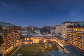 Exterior - Radisson Collection Hotel & Spa, Riverfront Srinagar (Srinagar)