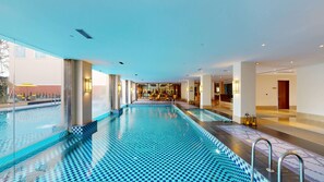 Indoor pool, outdoor pool - Radisson Collection Hotel & Spa, Riverfront Srinagar (Srinagar)