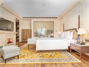 Presidential Suite | Minibar, in-room safe, desk, laptop workspace - Radisson Collection Hotel & Spa, Riverfront Srinagar (Srinagar)