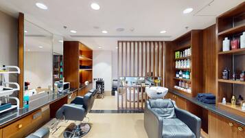 Bilik rawatan pasangan, bilik wap, aromaterapi, urut tuaman batu