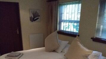 1 bedroom, in-room safe, desk, iron/ironing board