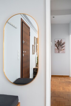 Apartamento urbano | Área de estar | Smart TV 43 polegadas com canais a cabo