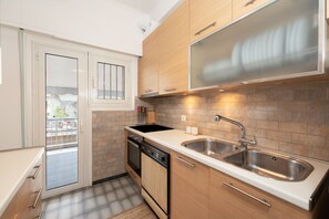 Apartament urbà | Cuina privada | Frigorífic gran, microones, forn i placa de cuina
