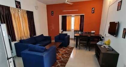 S4 SRUTHI SERVICE APARTMENT