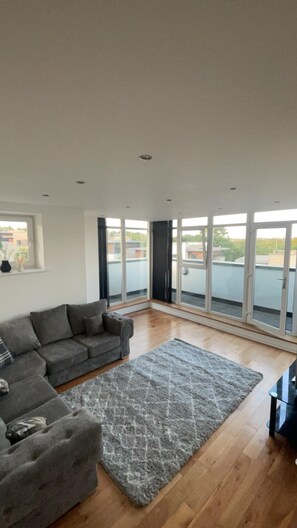 Apartment | Living area