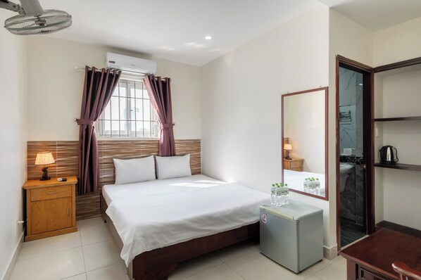 Hypo-allergenic bedding, memory foam beds, minibar