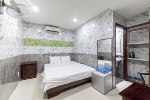 Deluxe Double Room, 1 Bedroom, Non Smoking, City View | Hypo-allergenic bedding, memory-foam beds, minibar - Hong Anh Hotel Night Market Phu Quoc (Phu Quoc)