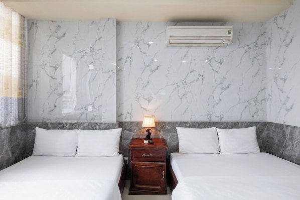 Ropa de cama hipoalergénica, camas con efecto memoria y minibar