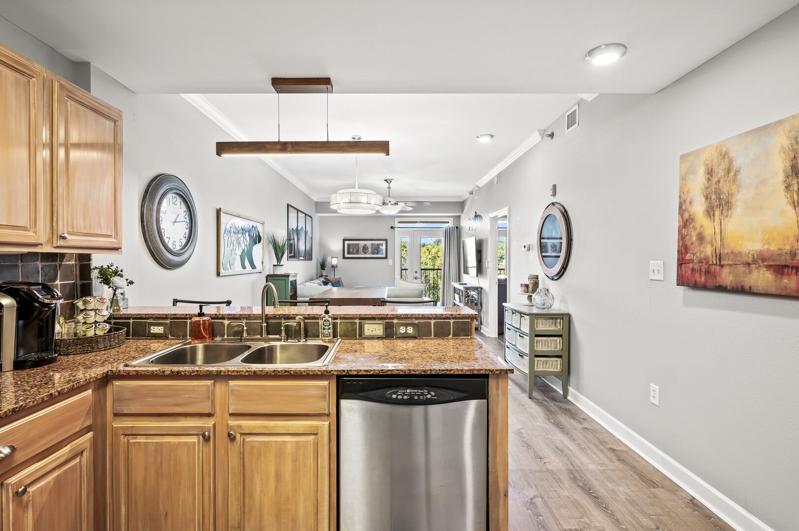 冰箱、微波炉、烤箱、炉灶