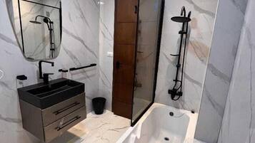 Apartment | Bathroom