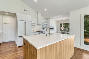 Fridge, microwave, oven, stovetop - 8 Gull Point: BESTNEST/Luxe by Beverly Serral, Private Pool, Stunning View (Hilton Head Island)