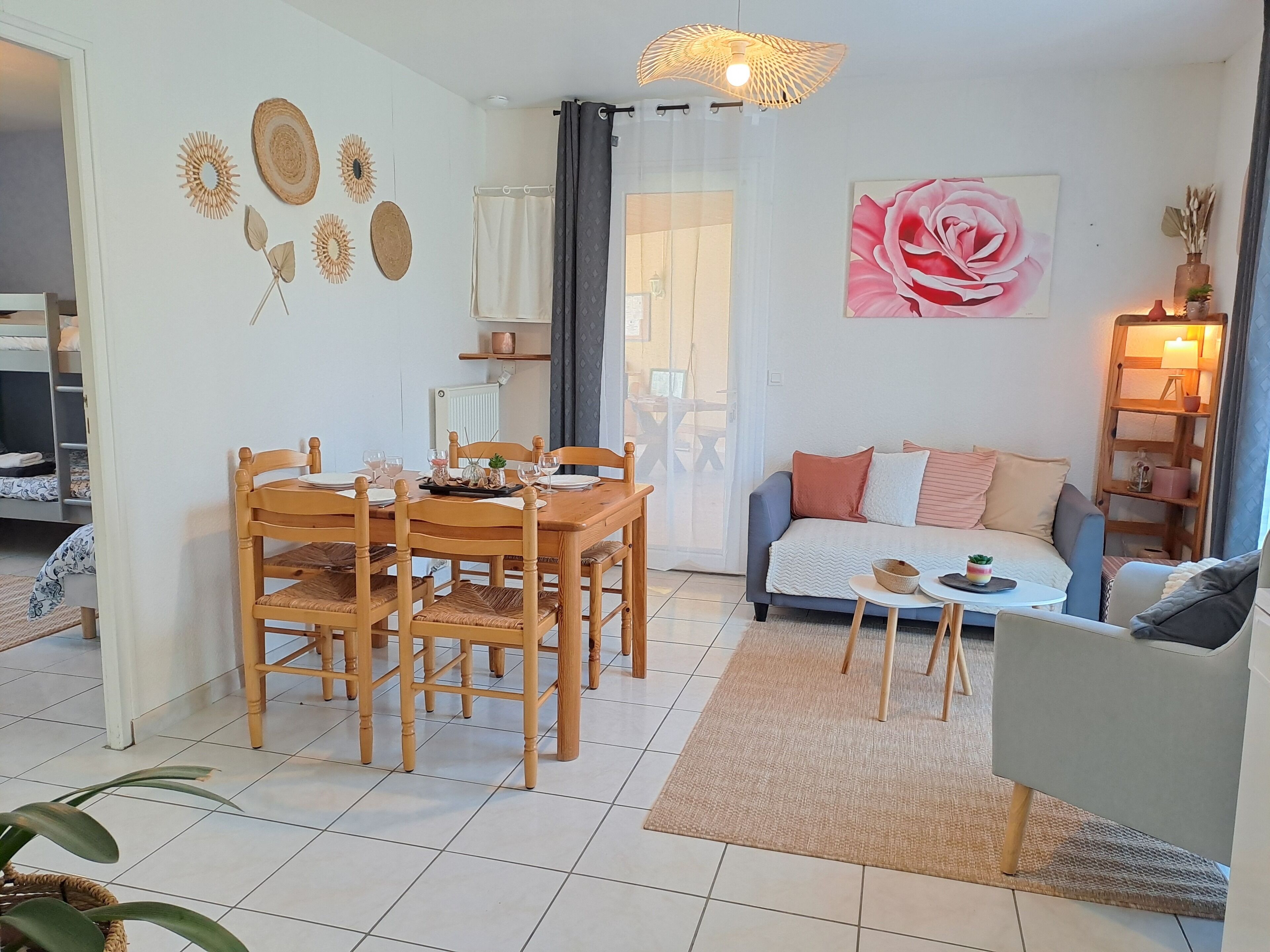 Séjour cozy naturel