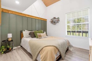 2 bedrooms, individually decorated, individually furnished, free WiFi