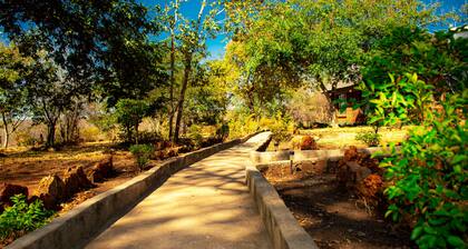iroCK Lodge