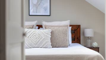 2 bedrooms, hypo-allergenic bedding, individually furnished