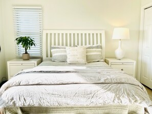 2 bedrooms, Internet - Newly renovated oceanfront villa, Fripp Fripp Hooray! (Fripp Island)