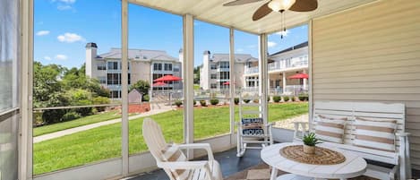 Appart'hôtel, plusieurs lits, patio, vue jardin (Table Rock Cottage) | Terrasse/Patio