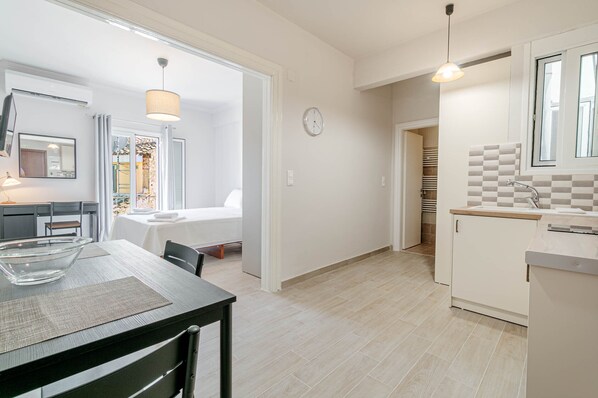 City Apartment | Living area