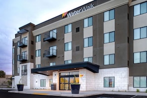 Exterior - WaterWalk Extended Stay by Wyndham Huntsville (Huntsville)