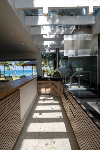 Casa de Condomínio com 7 Quartos em condomínio fechado