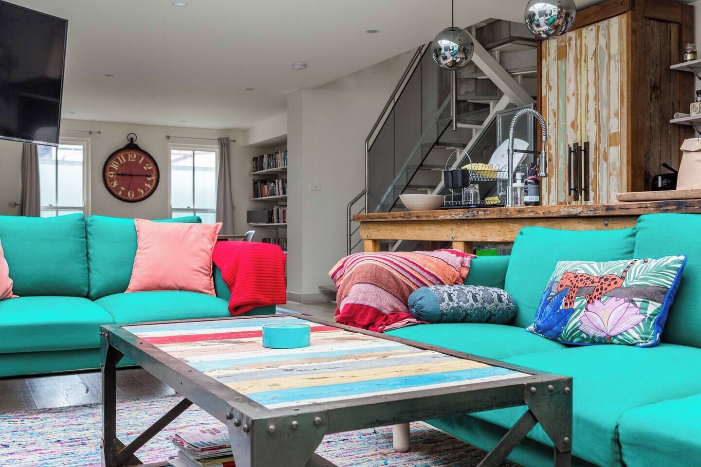 Urban Farmhouse Flair Surry Hills Terrace Serenity - Surry Hills