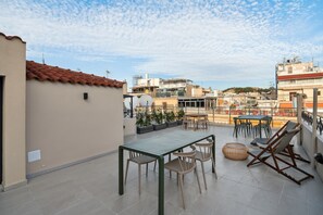 Rooftop terrace - Limehome Athens Solonos City Center (Athens)