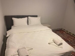 1 غرفة نوم ومكتب ومساحة عمل للكمبيوتر المحمول وواي فاي مجانًا
