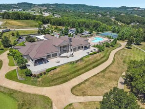 Exterior - Villa at the Hills - A Grand Branson Vacation! 4 BDR Golf Resort Villa (Branson)