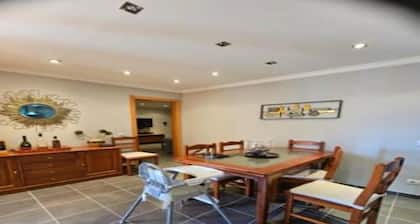 A 5 Minutos a pé da Praia. Apartamento com Vista mar