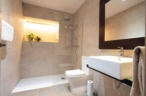 Shower, hair dryer, towels, soap - Casa Tete (Nava)