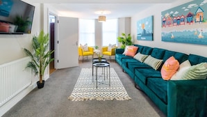 Living area - Station Lodge By My Getaways (Brighton)