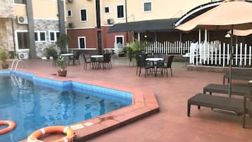 Poolbar