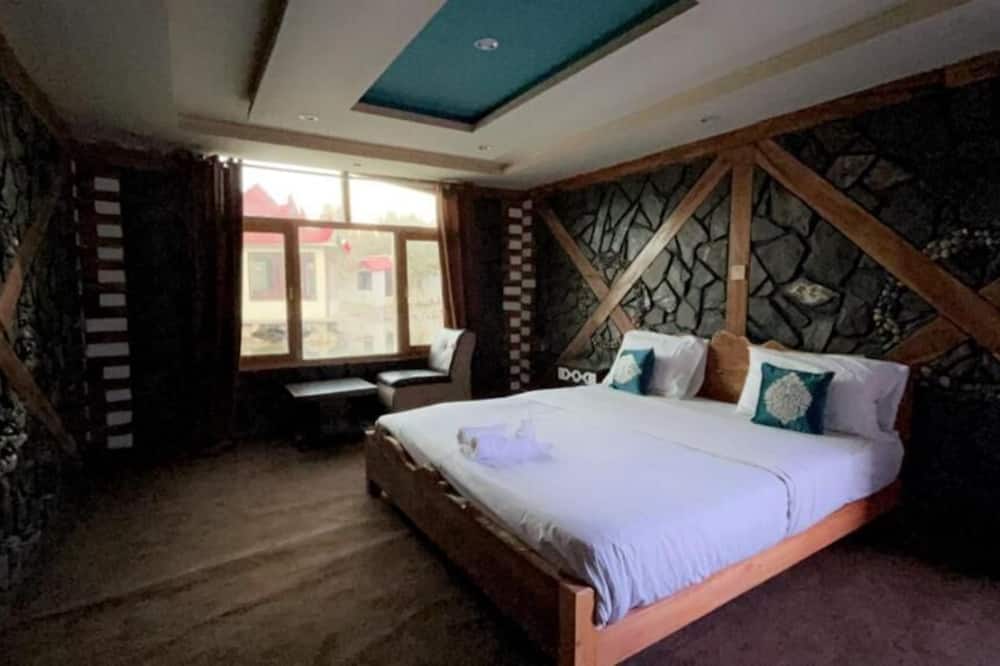 Shanghai Resort - Skardu