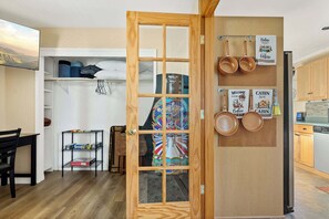 House, Multiple Beds, Balcony, Mountain View (The LeeHive) | Interior - The Leehive Near Lake Arrowhead Village (Lake Arrowhead)