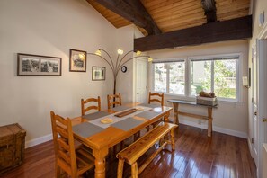 Dining - Dollar Hill II # 25 by Hauserman Rental Group (Tahoe City)