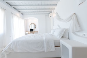 4 bedrooms, iron/ironing board, travel cot, free WiFi - Carpe Diem Villa II ,Private Infinity Heated Pool! (Mykonos)
