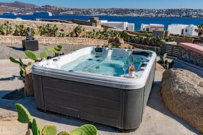 Bain à remous extérieur