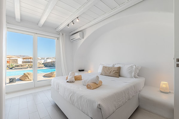 6 bedrooms, iron/ironing board, travel crib, free WiFi