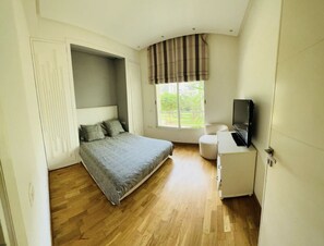 3 quartos, ferros/tábuas de passar roupa, Wi-Fi de cortesia