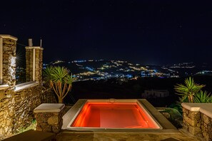 Bañera de hidromasaje exterior