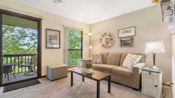 Condo, 1 King Bed with Sofa bed, Balcony, Golf View (The Cozy Place) | Living area | 42-inch flat-screen TV with digital channels