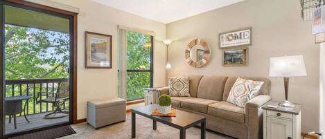 Condo, 1 King Bed with Sofa bed, Balcony, Golf View (The Cozy Place) | Living area