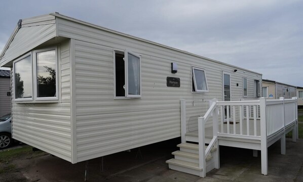 Cabin, Multiple Beds | Exterior - Immaculate 3 Bedroom Caravan in Presthaven (Holywell)