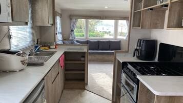 Cabin, nhiều giường | Bếp riêng | Tủ lạnh, lò vi sóng, lò nướng, bếp nấu