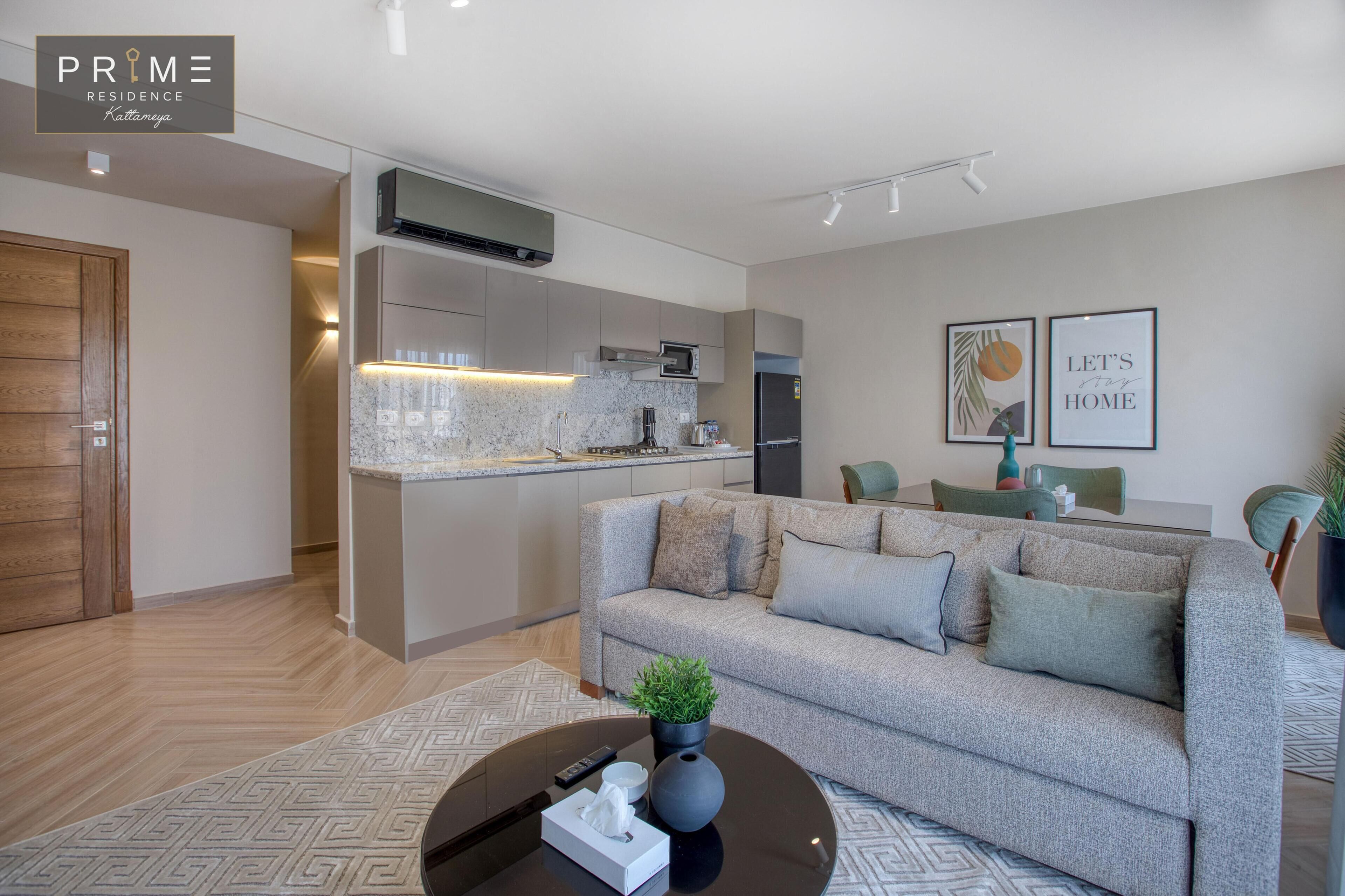 Toetasjes familieleilighet, 1 soverom | Minibar, safe på rommet, blendingsgardiner og strykejern/-brett