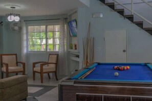 Game room - Beach House in San Carlos, Panama-Private Pool (San Carlos District)