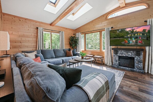 Smart TV, table football, books - Elevated 6BR Lodge | On Trail | Speakeasy/Game Room (Eagle River)