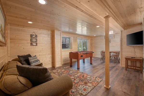 غرفة الألعاب